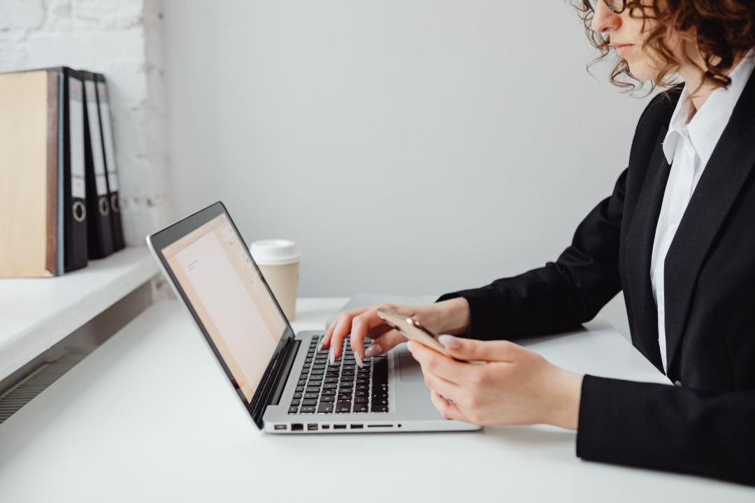 新鄉(xiāng)青峰百度推廣優(yōu)化小技巧 ，讓搜索Ocpc成本爆降，效果翻倍！